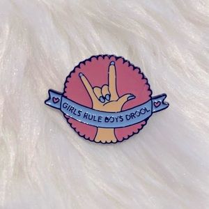 Girls rule brooch